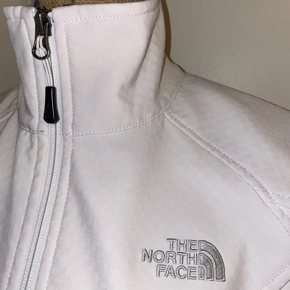 The North Face Jacket in stone/grey - Picture 11 of 11